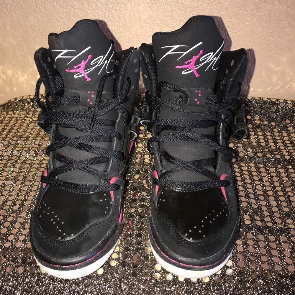 3.5Y Black & Hot Pink Jordan Flights